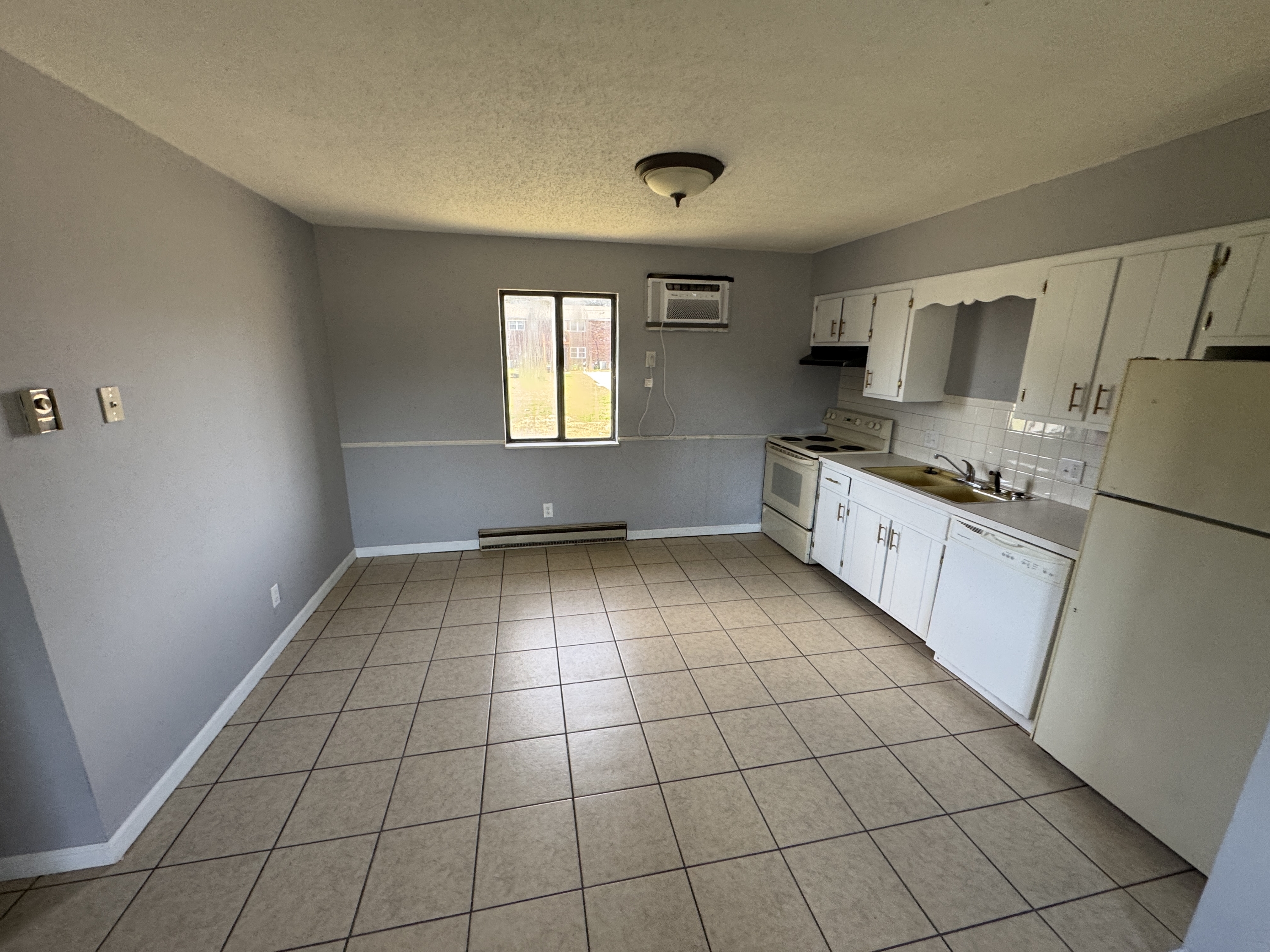 315 East Lane - 3